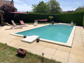 Villa de 4 chambres avec piscine privee terrasse amenagee et wifi a Omerville